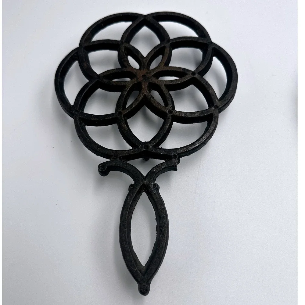 Antique‎ Cast Iron Trivets Napan Rine & Co Boston Mass Victorian Set of 2